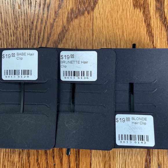 Brunette the Label Hair Pin - Picture 3 of 3